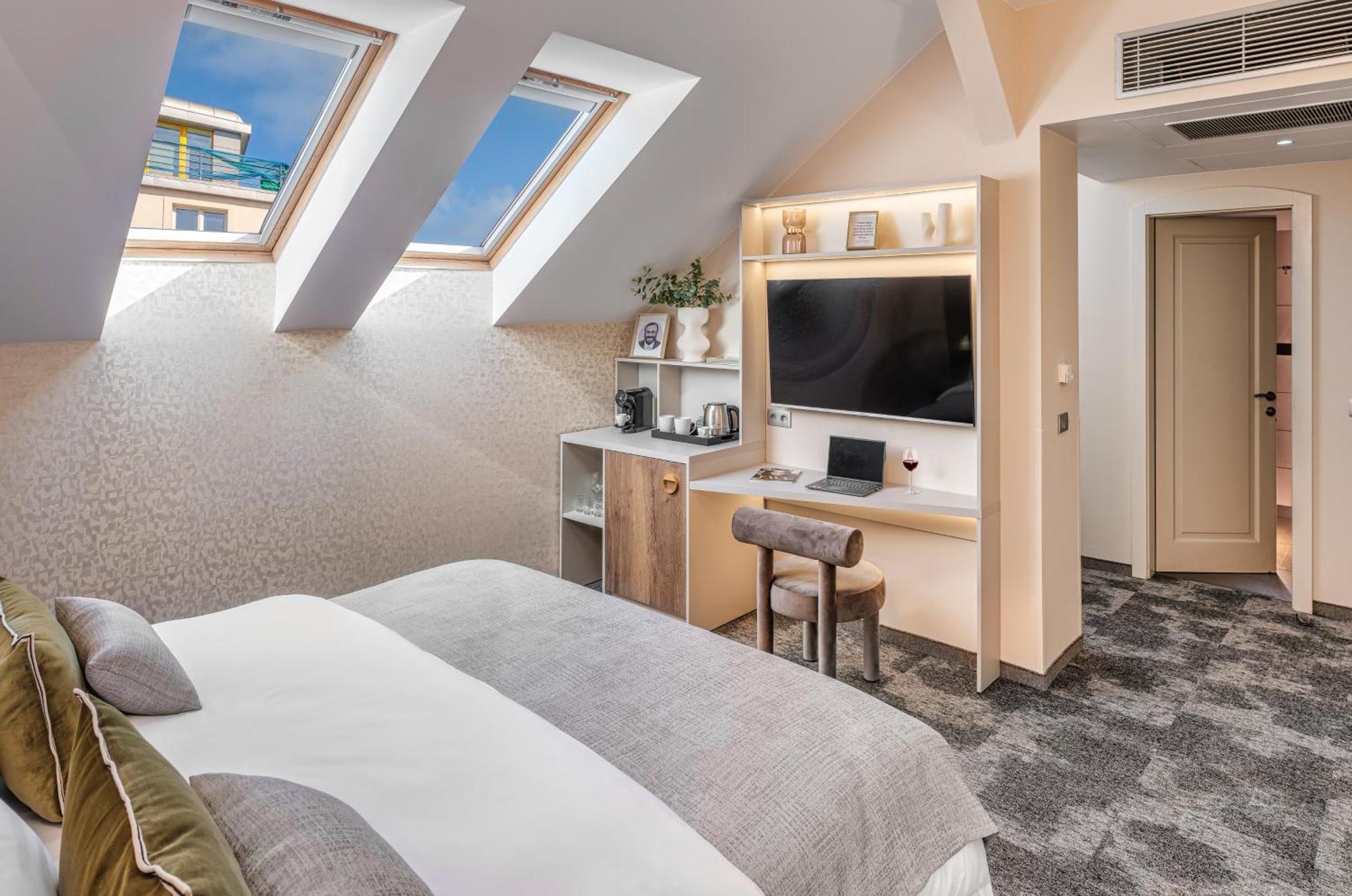 Hotel Maestro By Adrez Prag Exteriör bild